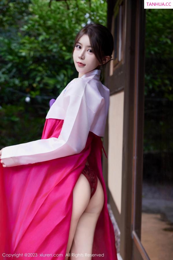 tina_甜仔  [XiuRen]高清写真图 2023.10.18 No.7522 tina_甜仔 济州岛旅拍第14张图片
